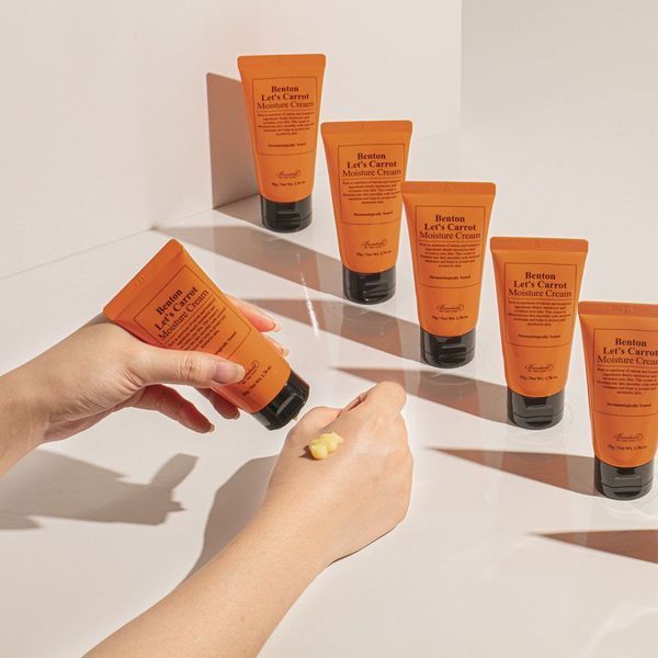 Зволожуючий крем з маслом моркви Benton Let`s Carrot Moisture Cream Benton Let`s Carrot Moisture Cream, 50 мл 2006 фото